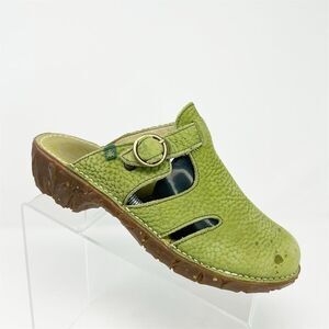 El Naturalista Bright Lime Green Clogs Size 40 (US 9) Eco-Friendly Slip-On Clogs